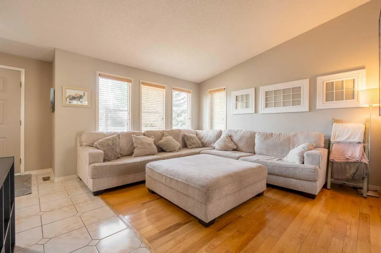 128 Sunvale Crescent SE