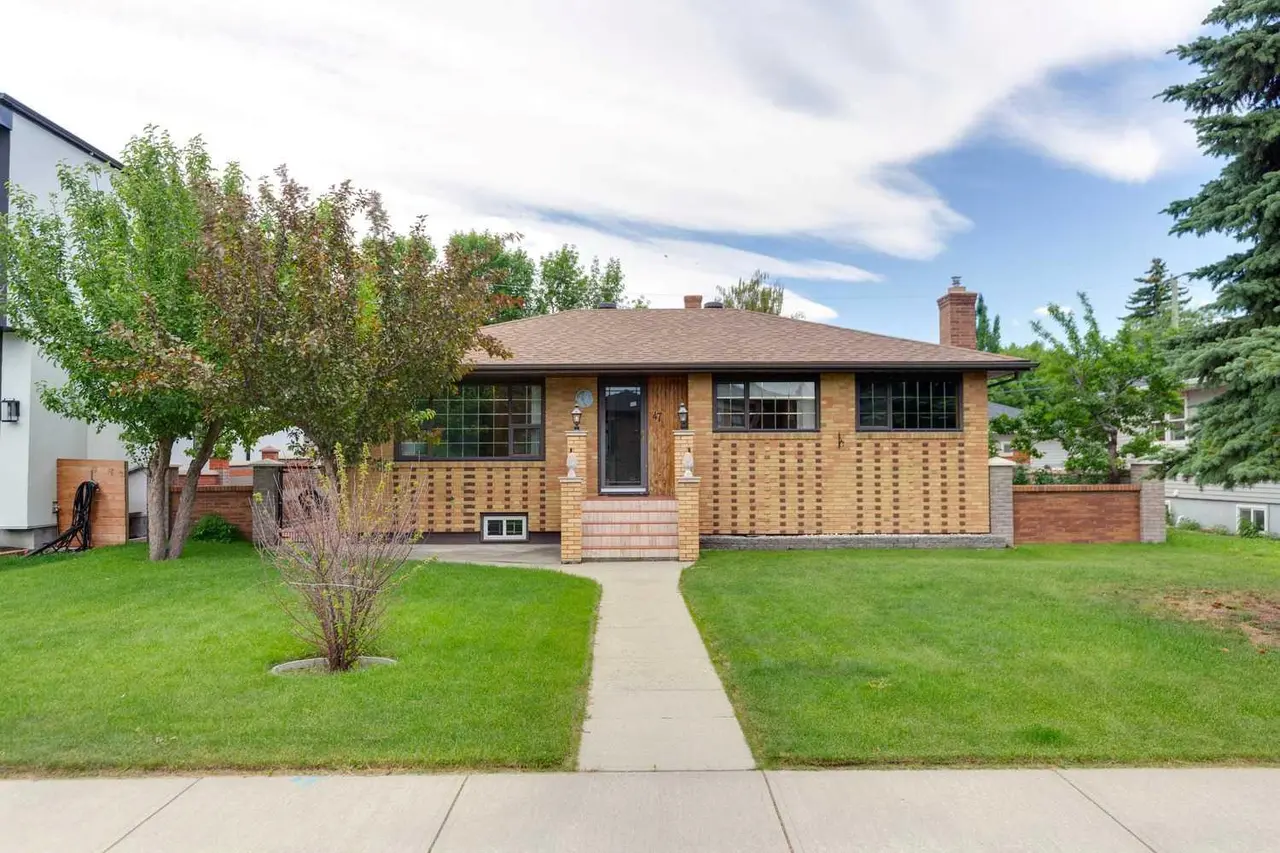 47 Montrose Crescent NE