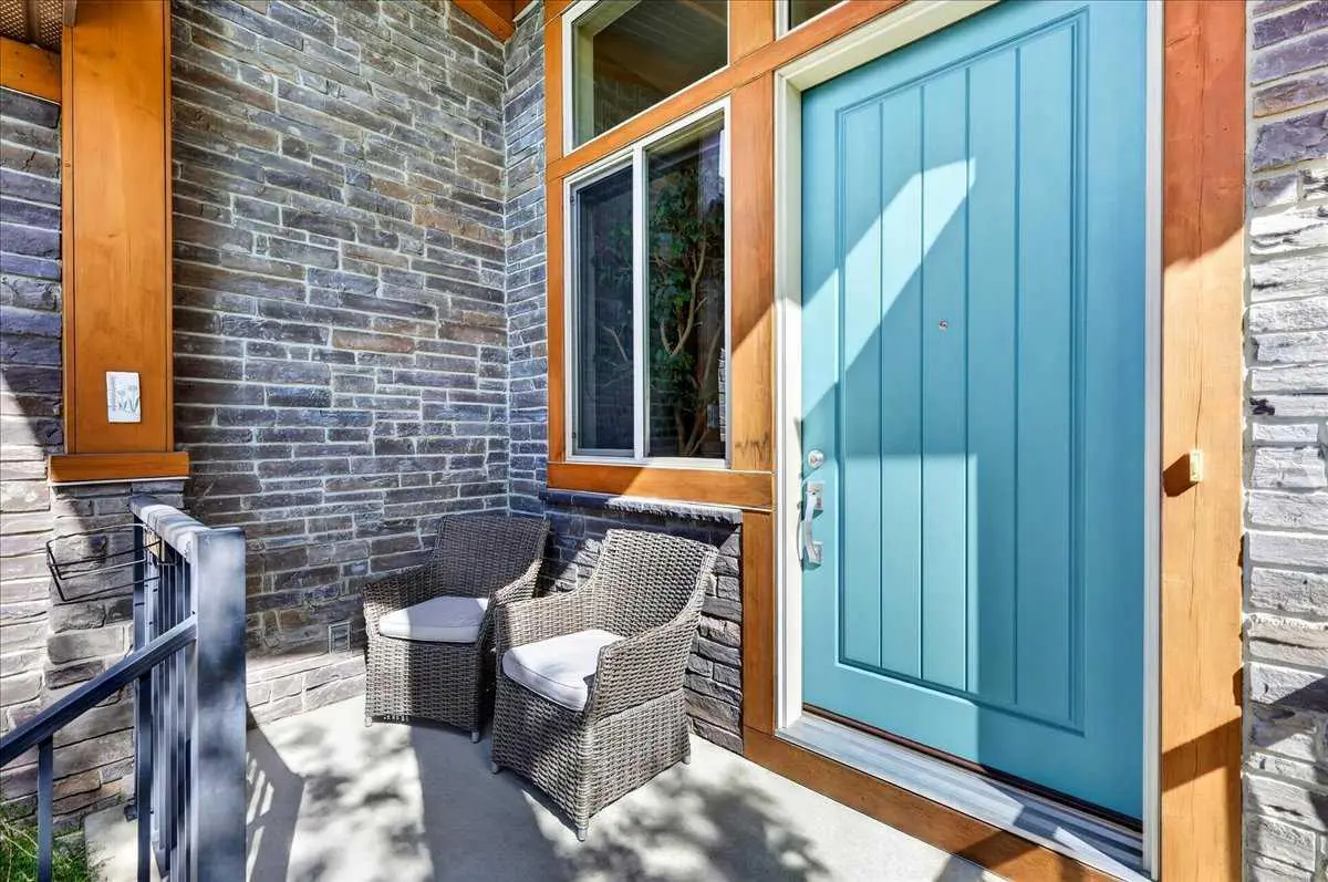 295 Tremblant Way SW
