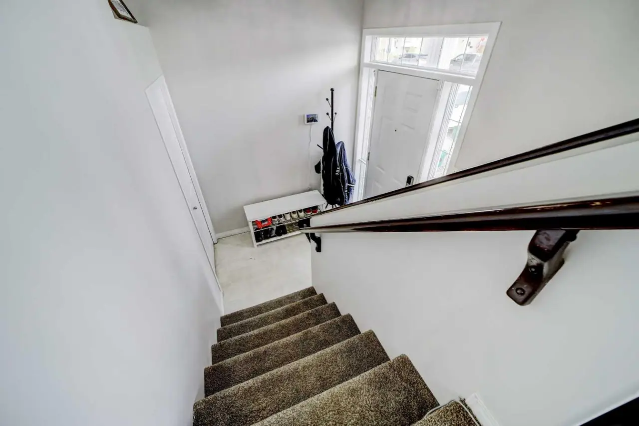 106 Peigan Court W