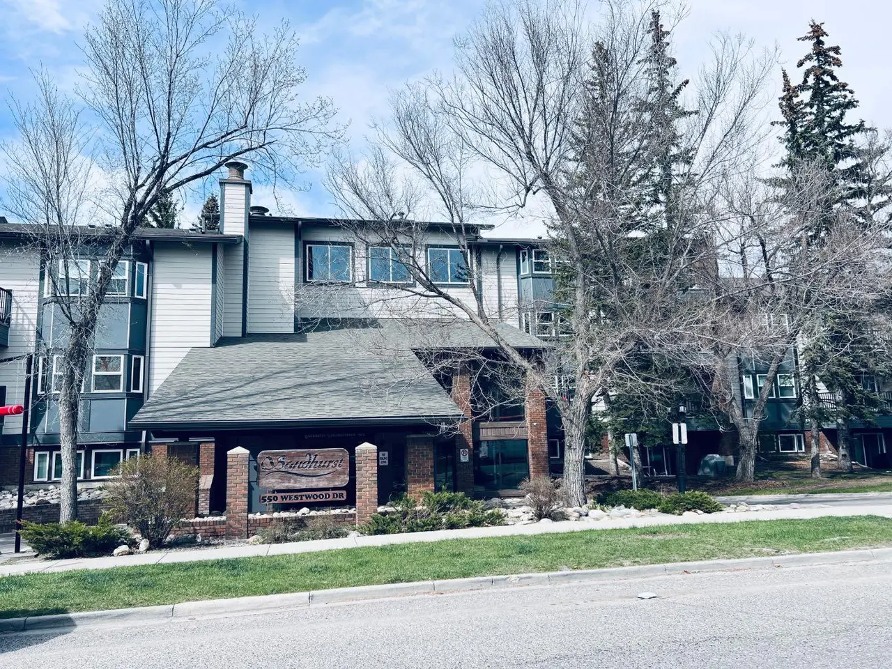 114, 550 Westwood Drive SW