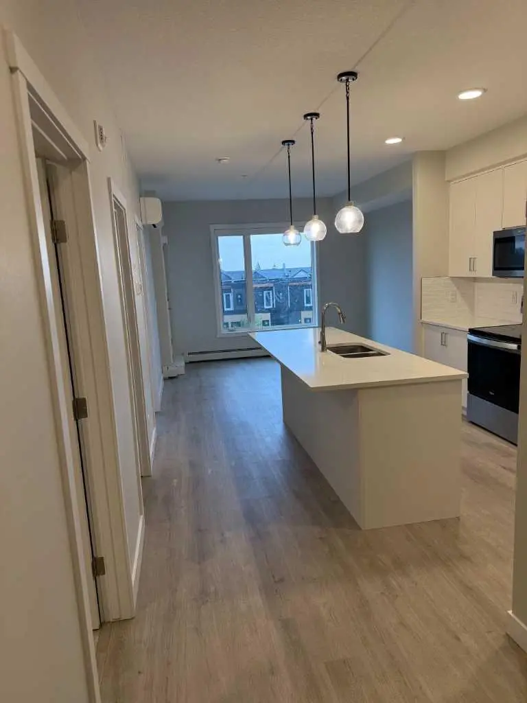 308, 660 Shawnee Square SW