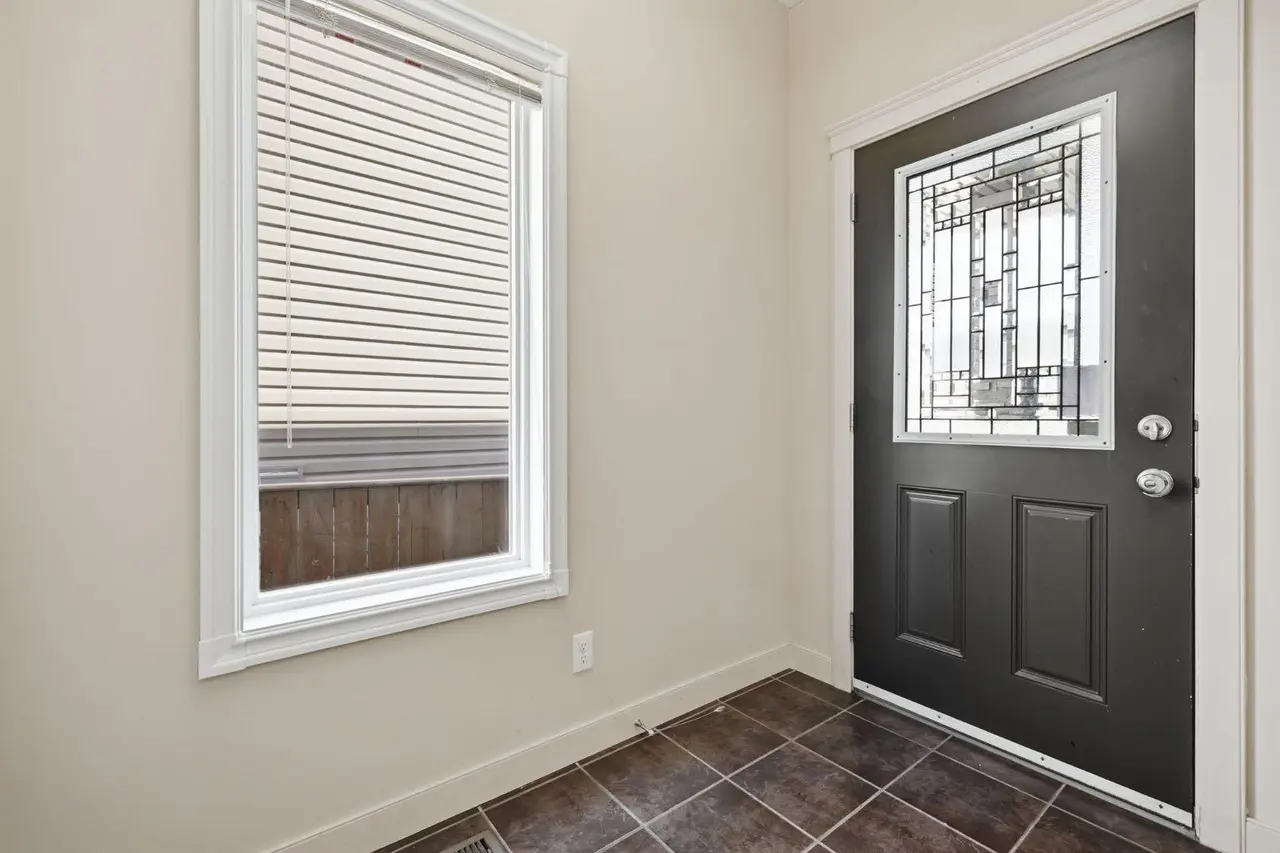 6 Evanspark Manor NW