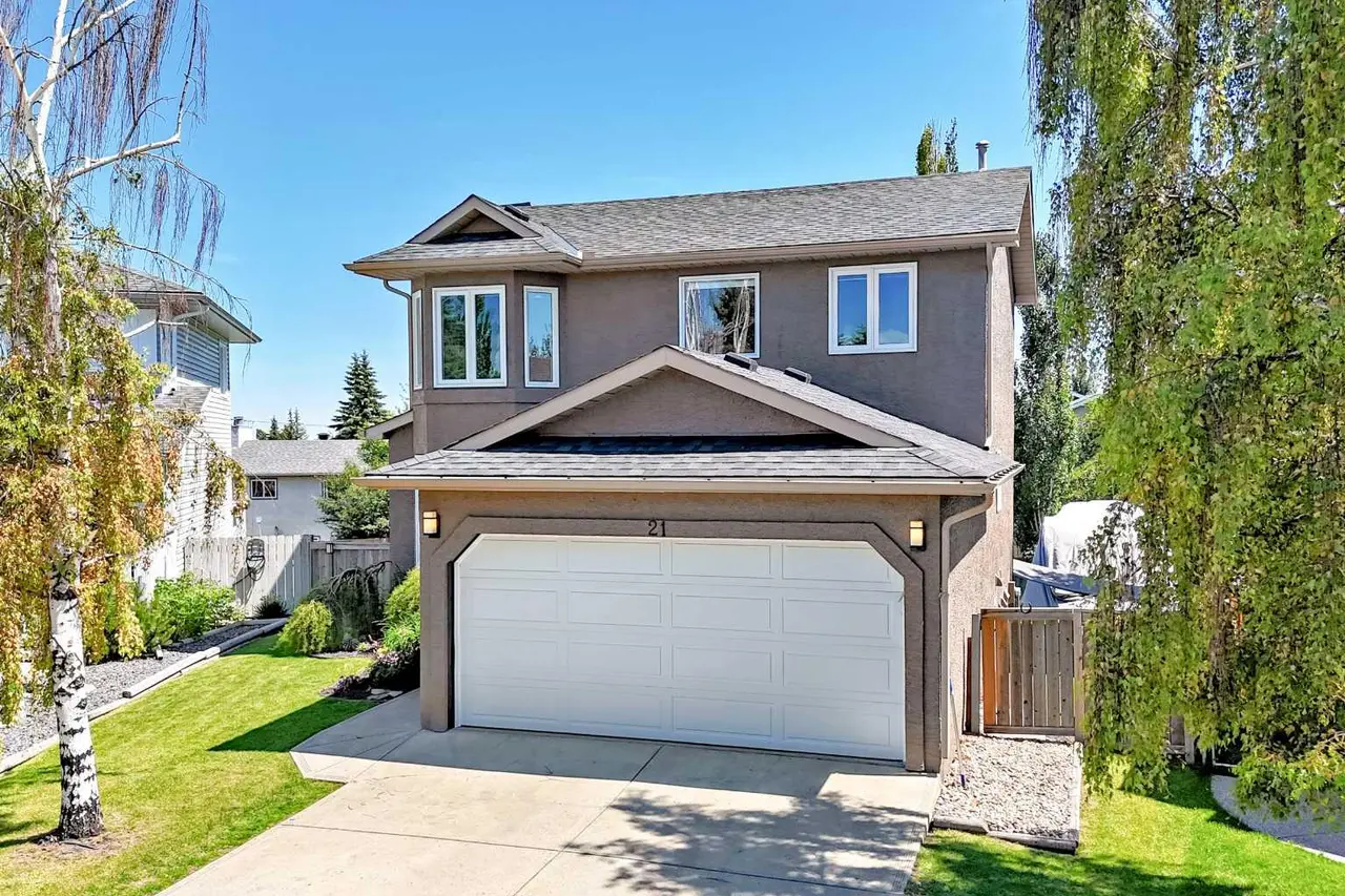 21 Shawbrooke Bay SW