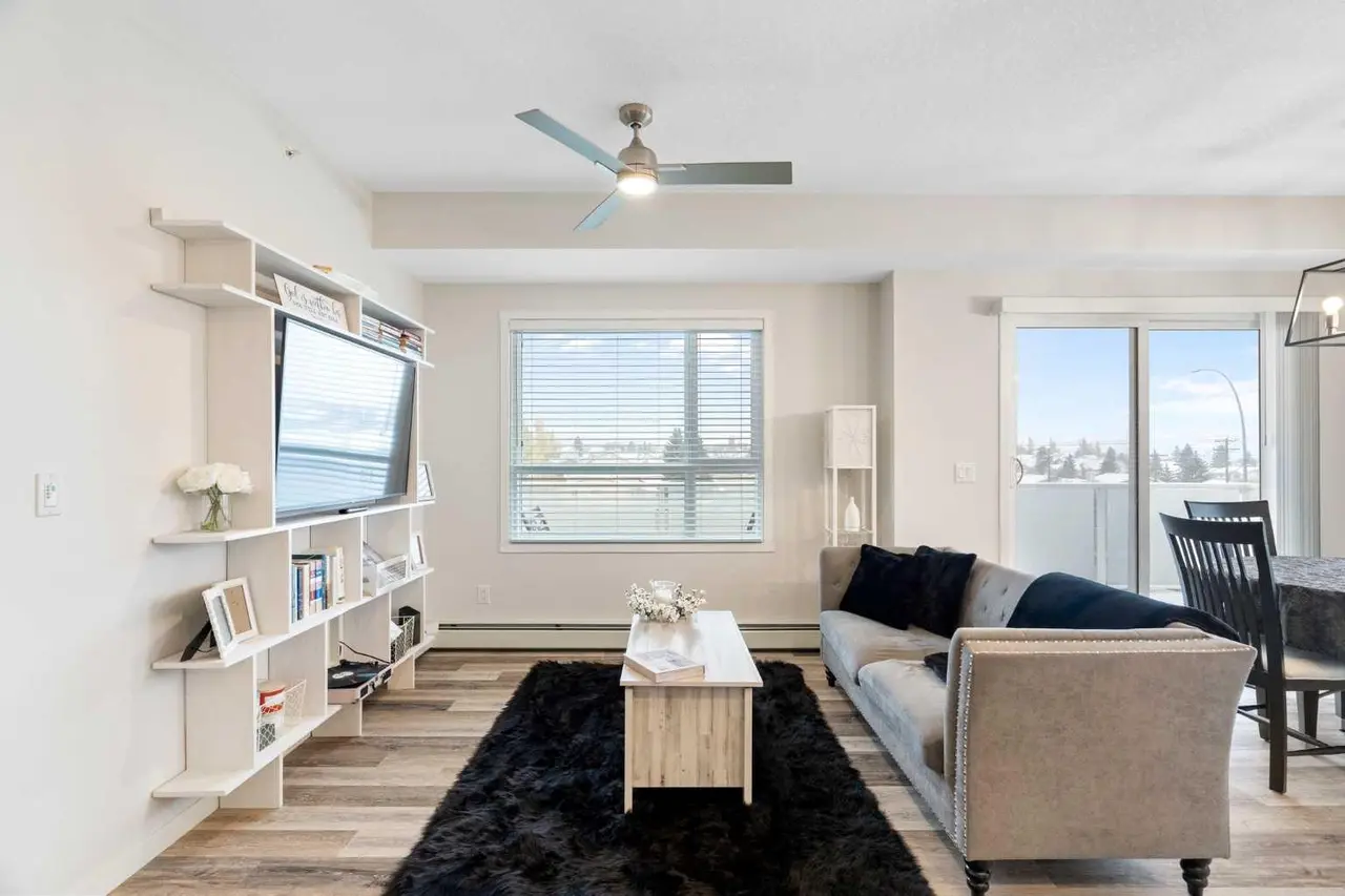 402, 300 Harvest Hills Place NE