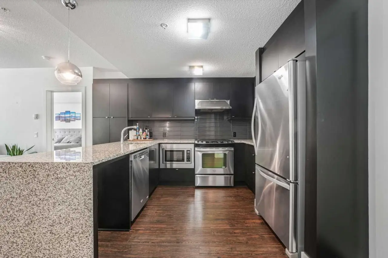 111, 25 Aspenmont Heights SW