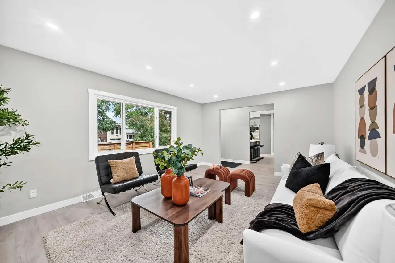 3824 Brooklyn Crescent NW