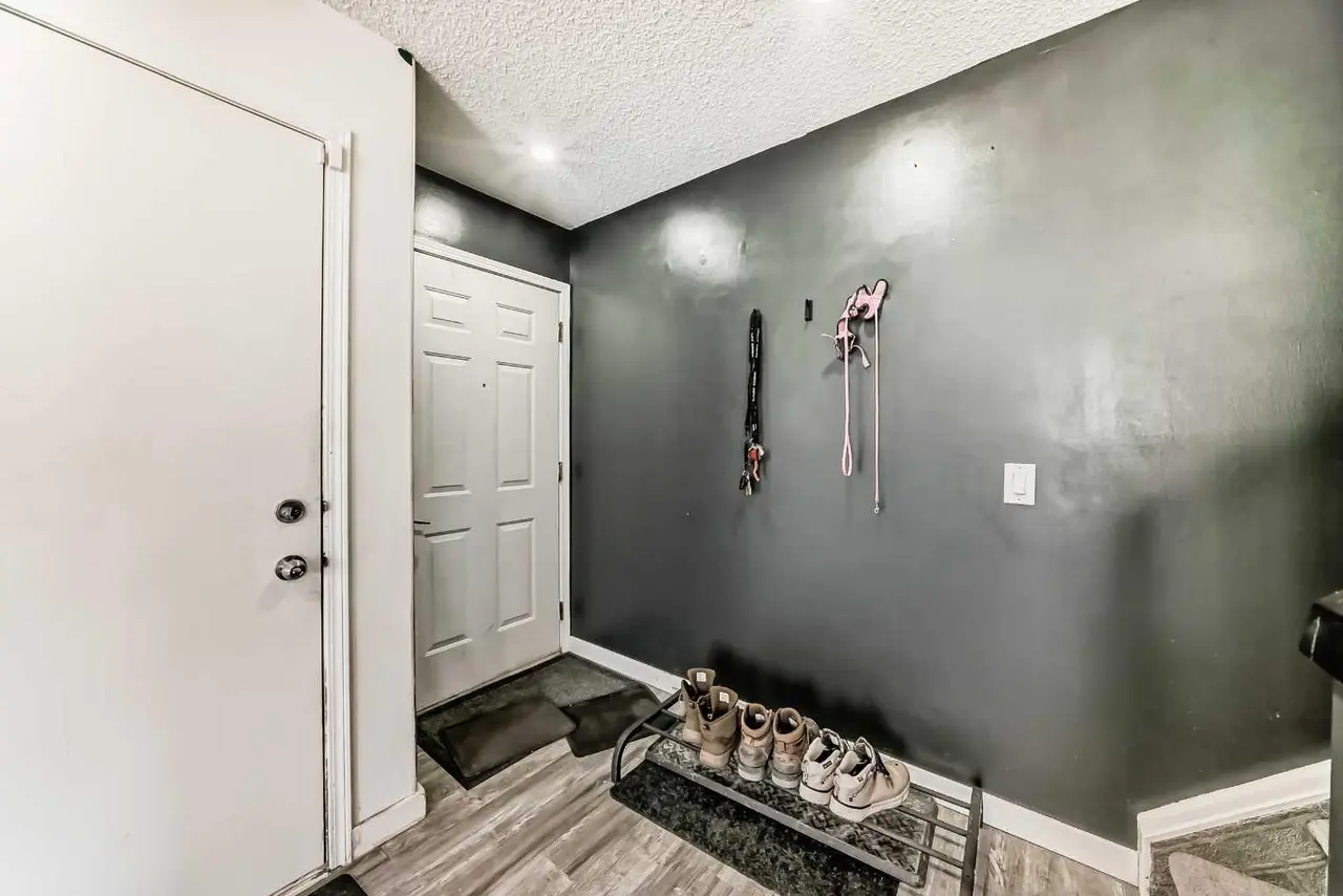 125 Coral Springs Bay NE