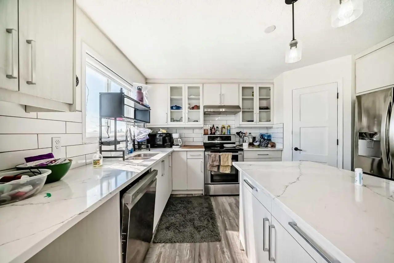 125 Coral Springs Bay NE