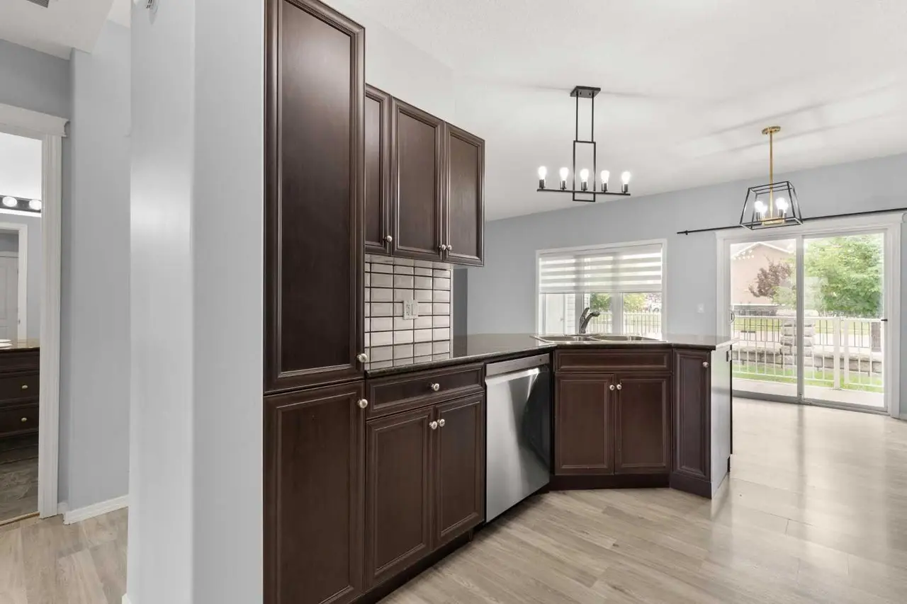 68 Northlands Pointe NE