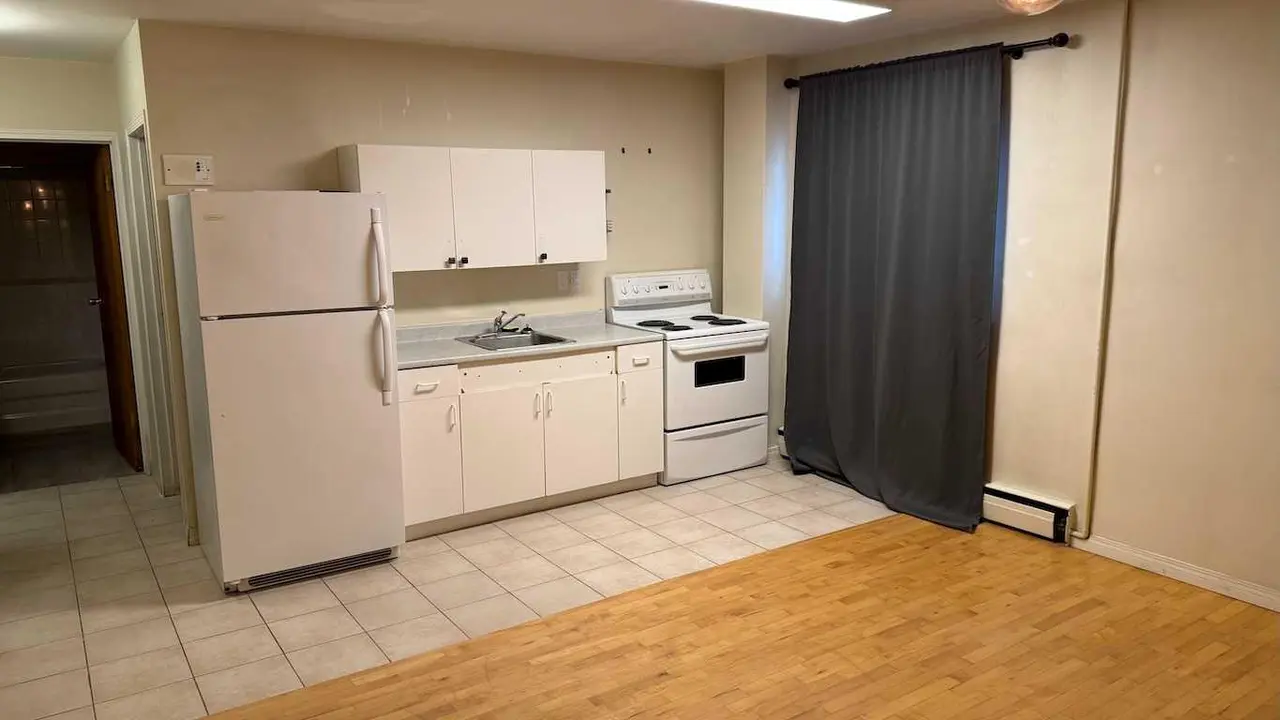 1803 9 Street SW