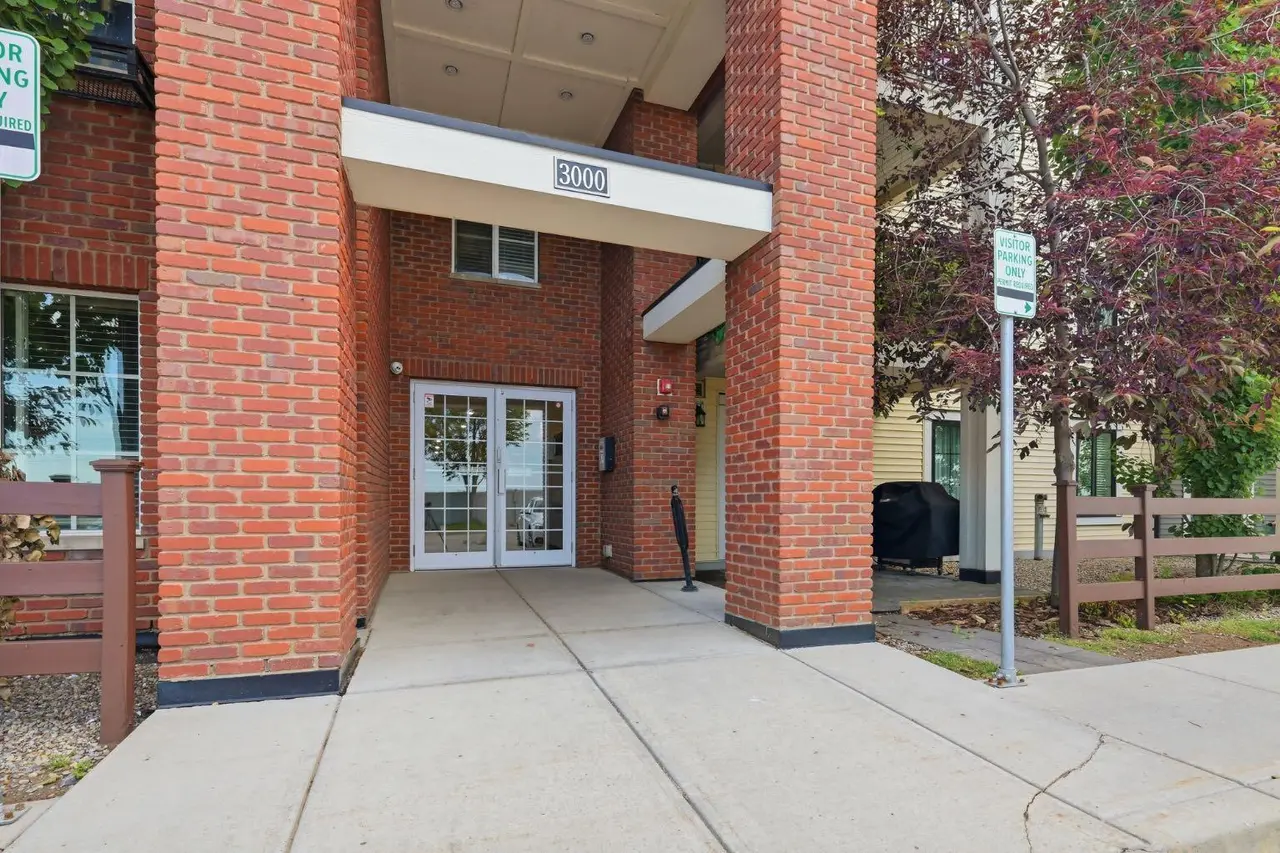 3315, 755 Copperpond Boulevard SE