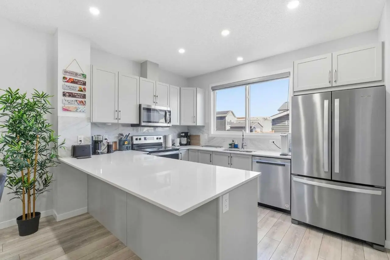 44 Amblefield Avenue NW
