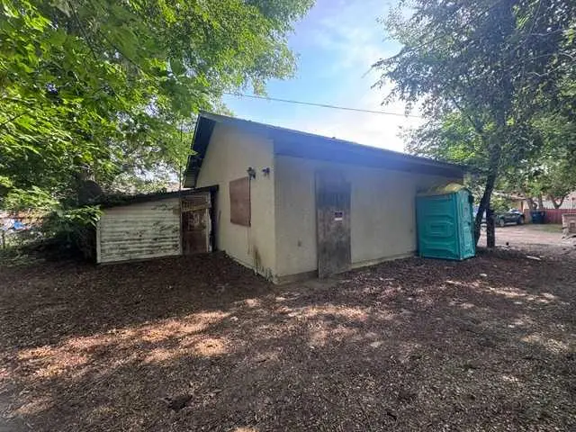 508 Centre Street 