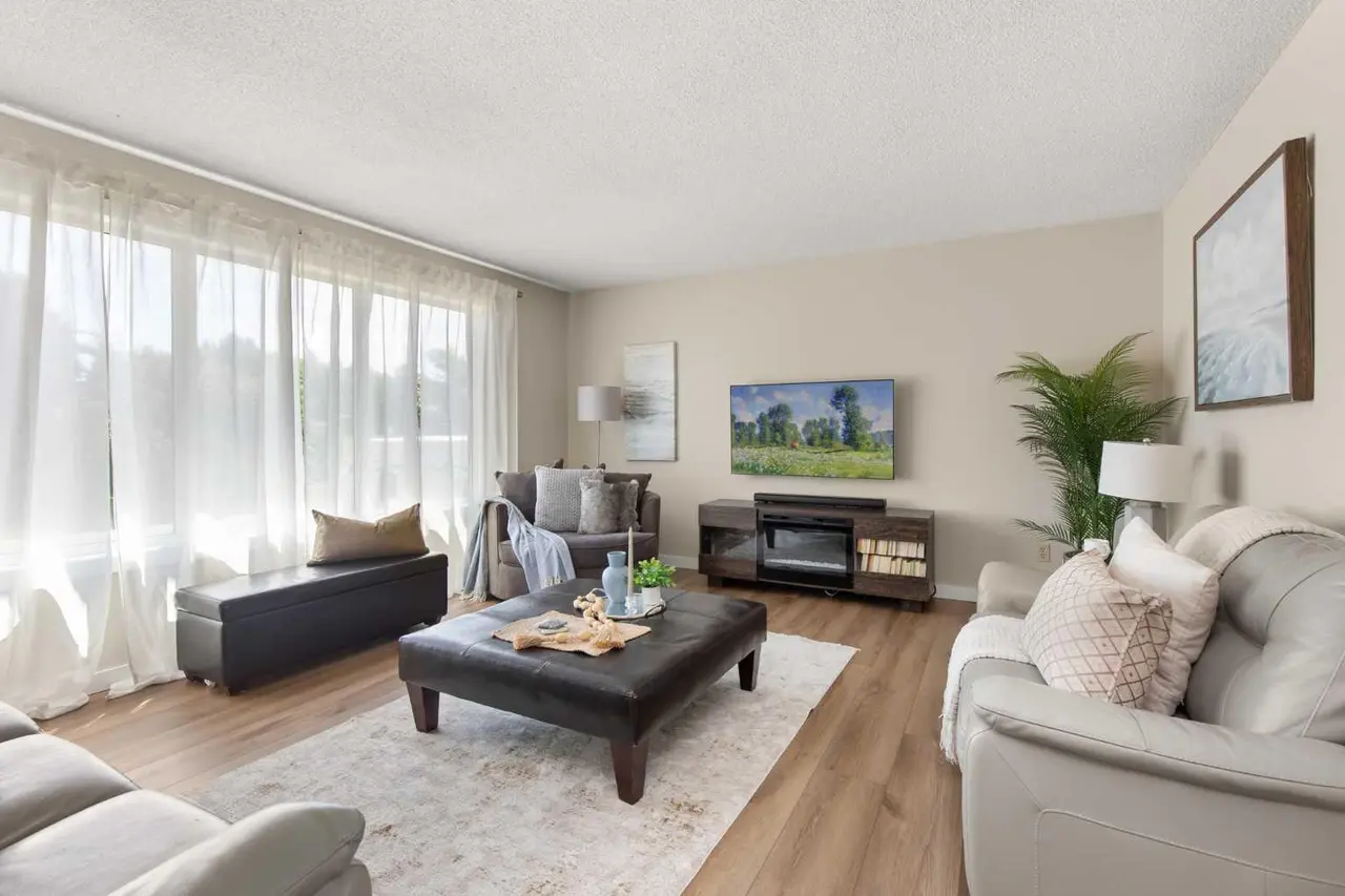 92 Sharpe Crescent SE