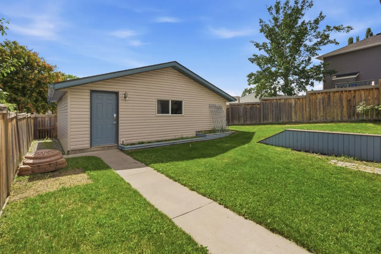 241 Somerside Close SW