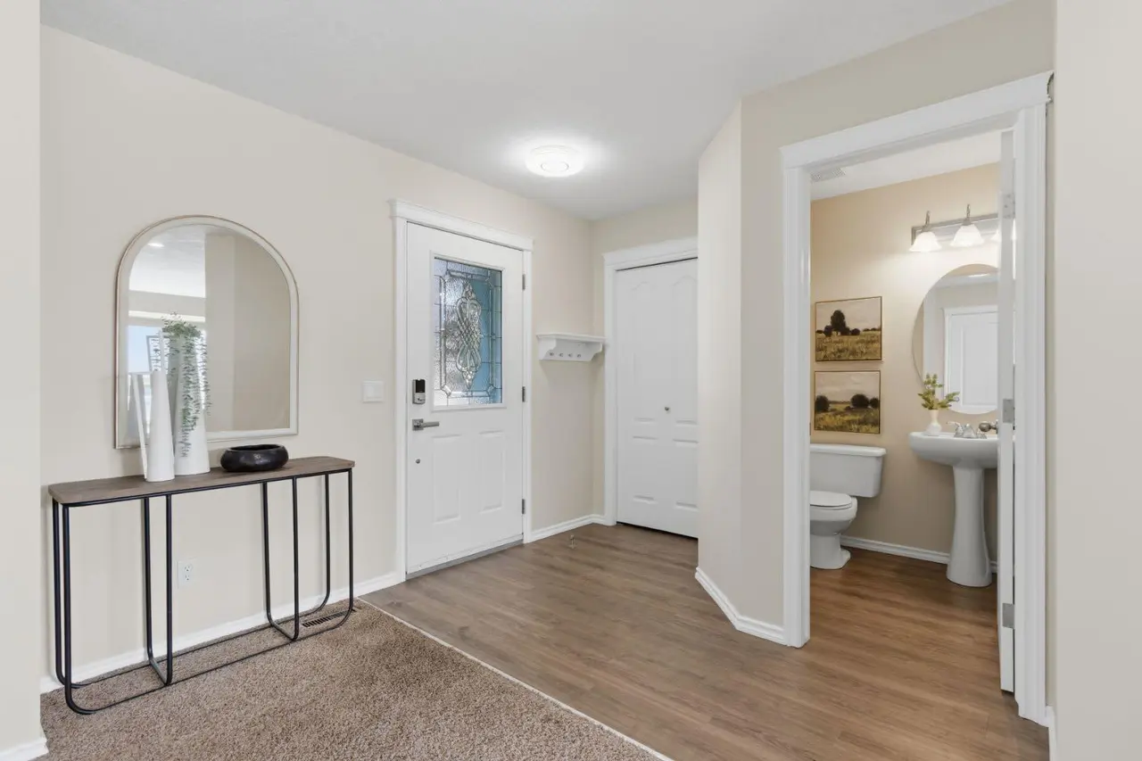 241 Somerside Close SW