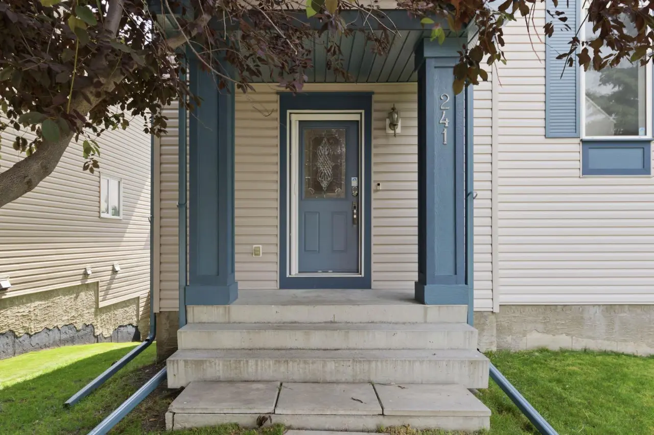 241 Somerside Close SW
