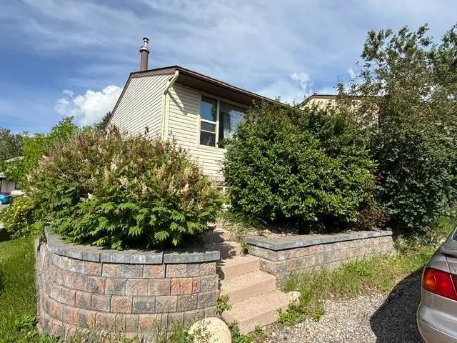 107 Silvergrove Road NW