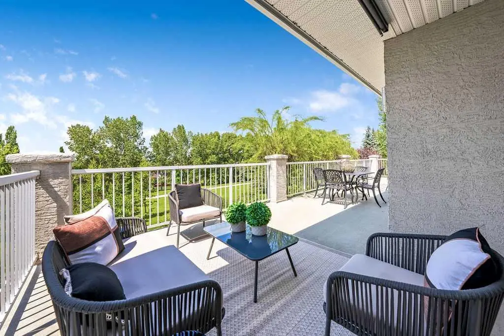 410 Mt Sparrowhawk Place SE