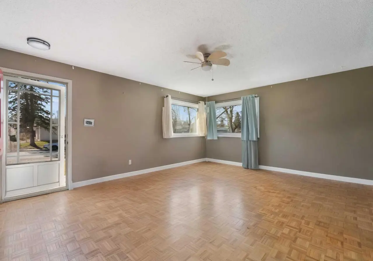48 Franklin Drive SE