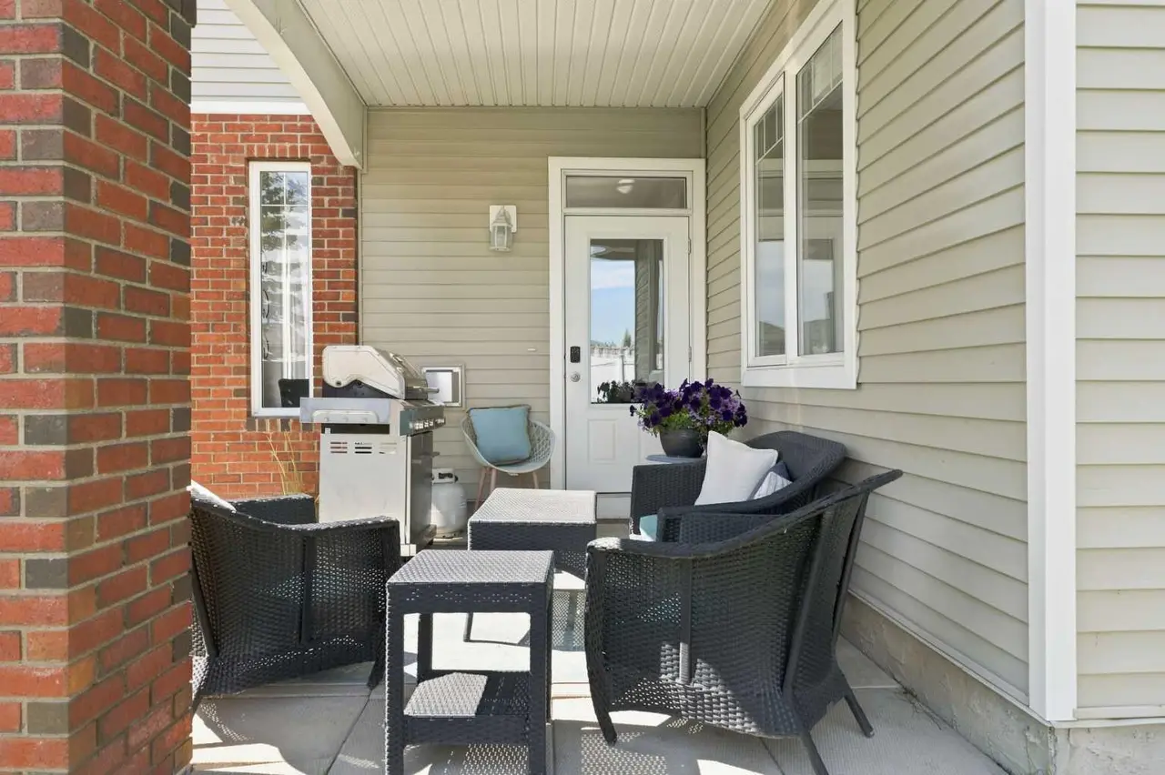 1001, 8000 Wentworth Drive SW