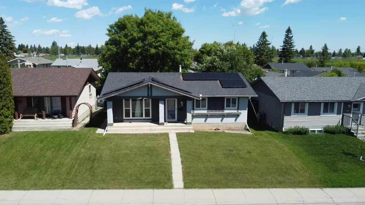 136 Maitland Drive NE