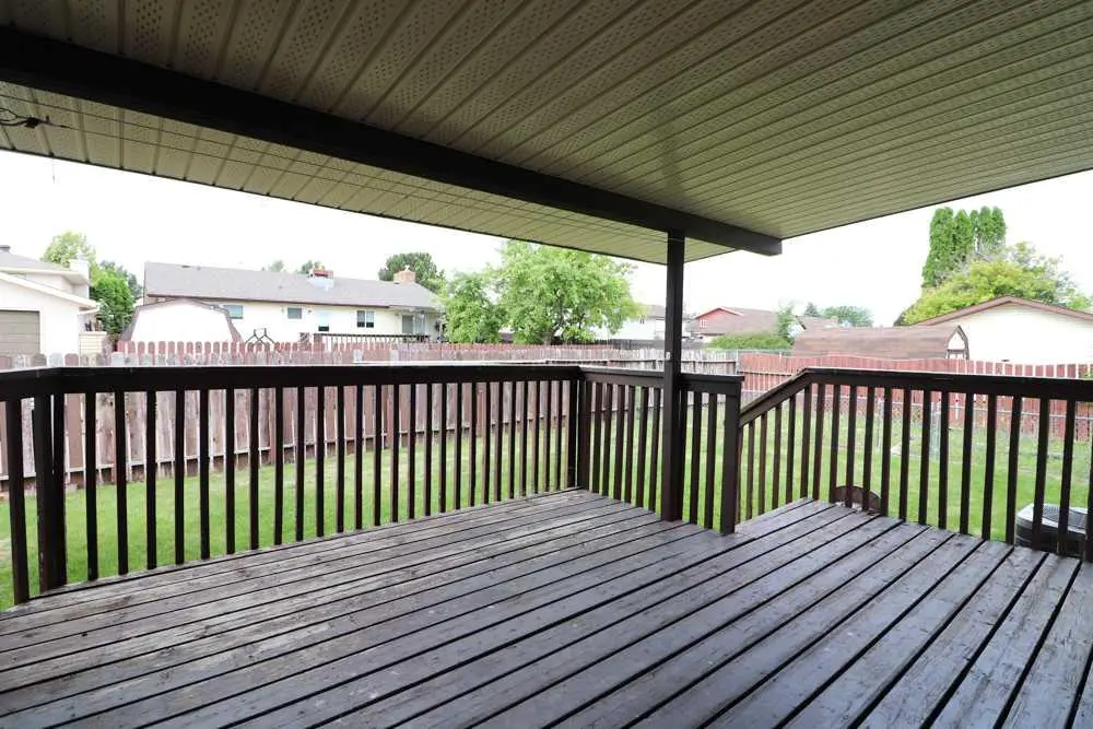 89 East Glen Drive SE