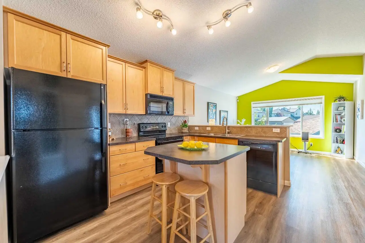 71 Copperfield Rise SE