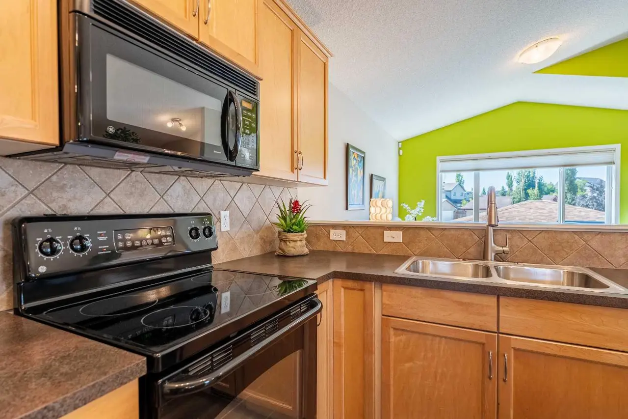 71 Copperfield Rise SE