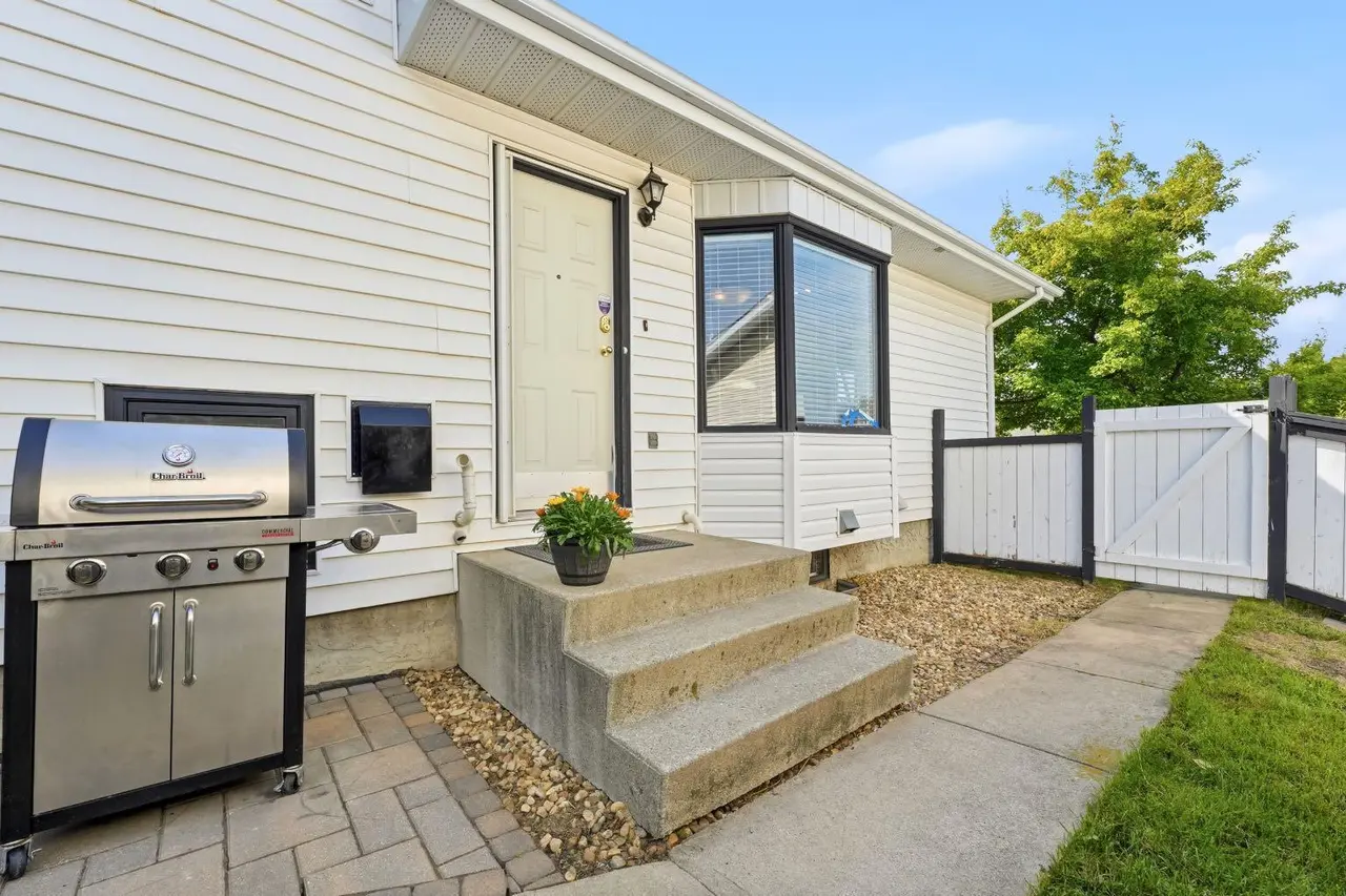 5 Everitt Crescent 