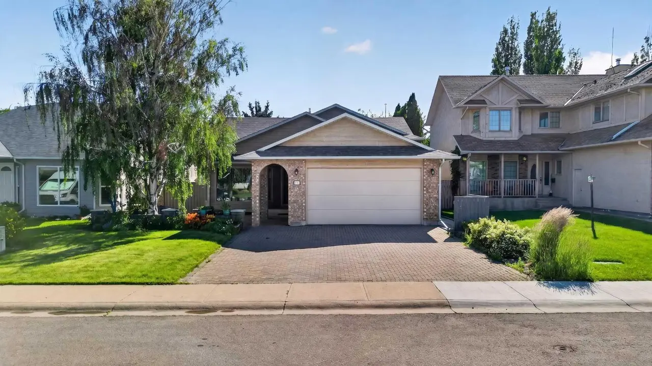 50 Sherwood Crescent W