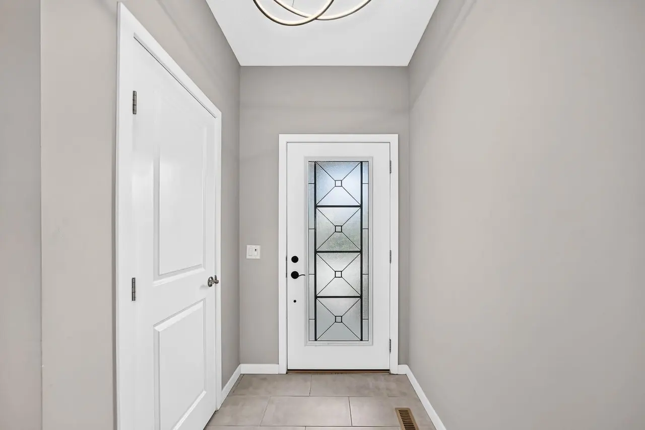 135 Evansridge Crescent NW