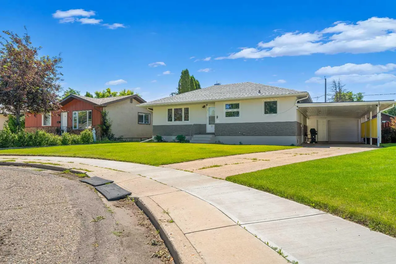 131 Mitchell Crescent NW