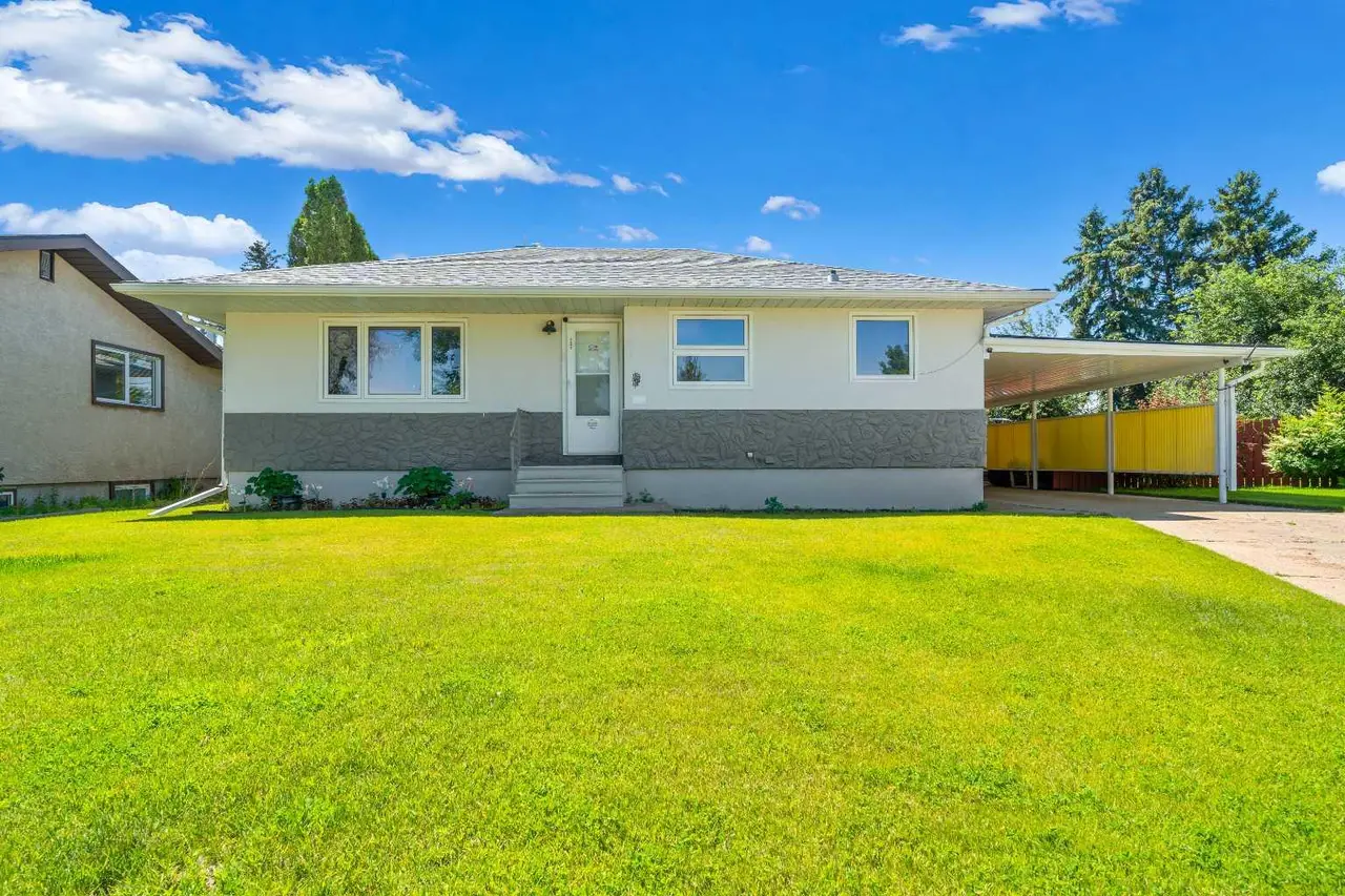 131 Mitchell Crescent NW