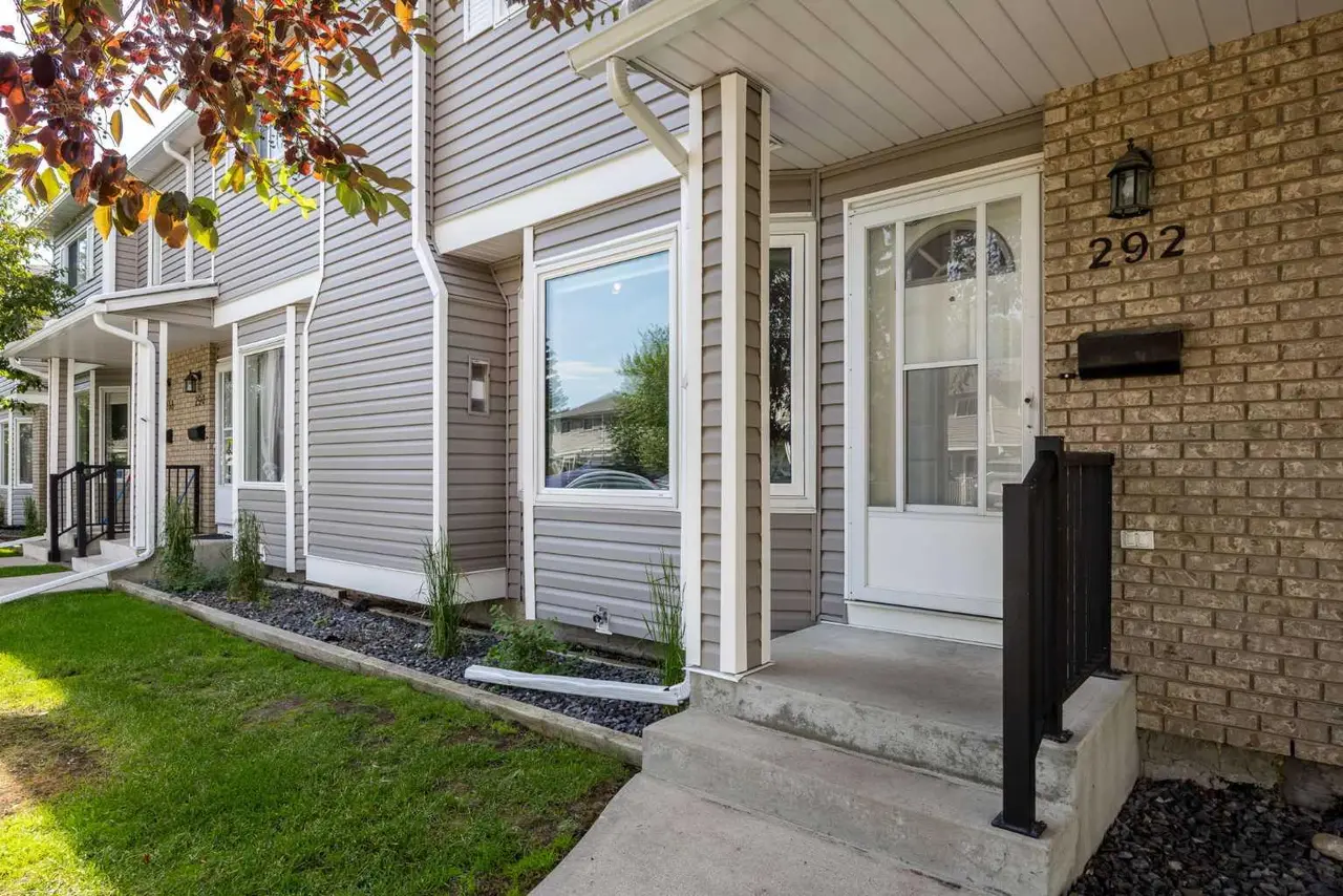 292 Cedarwood Park SW