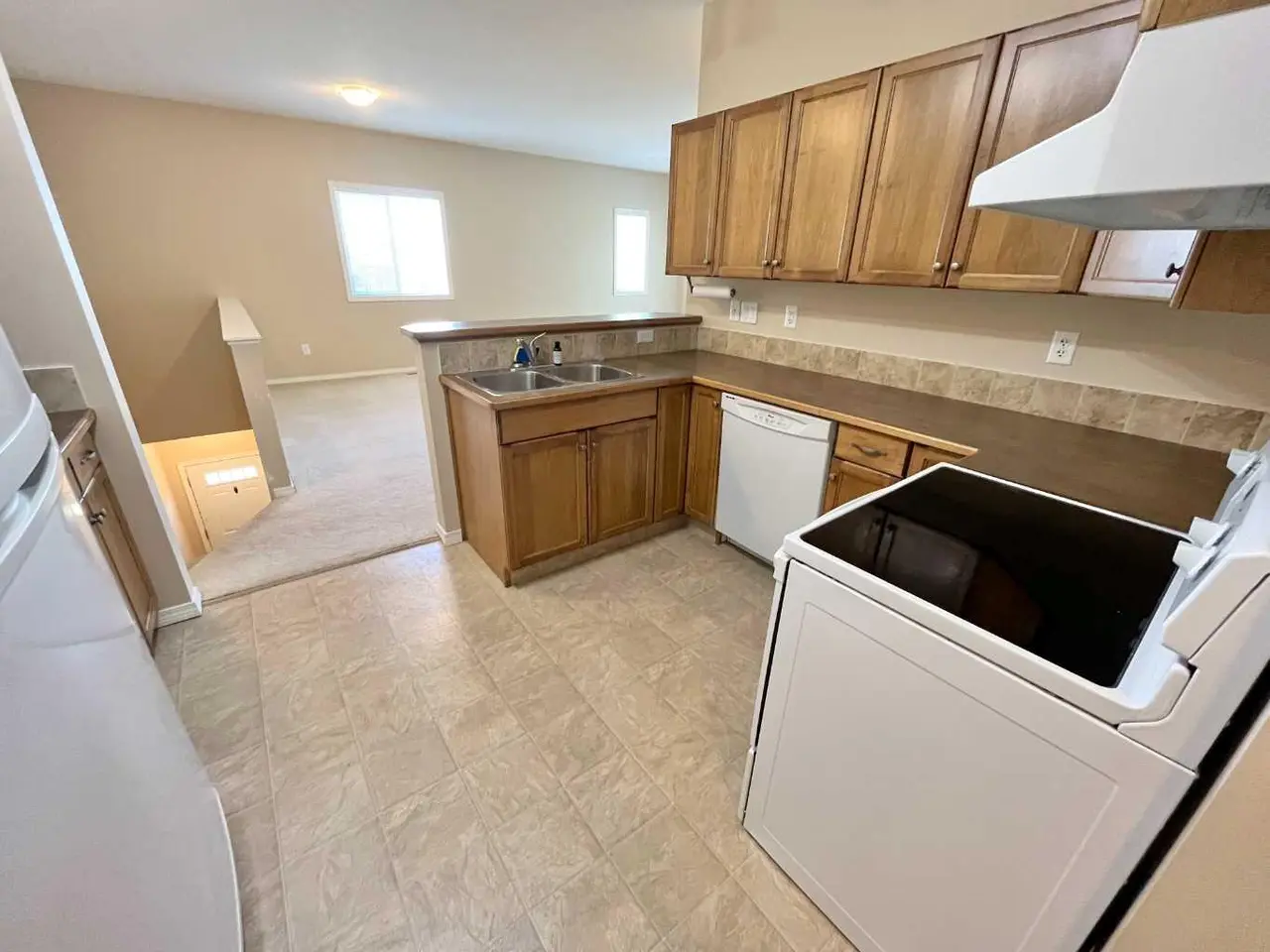 7, 137 Silkstone Road W