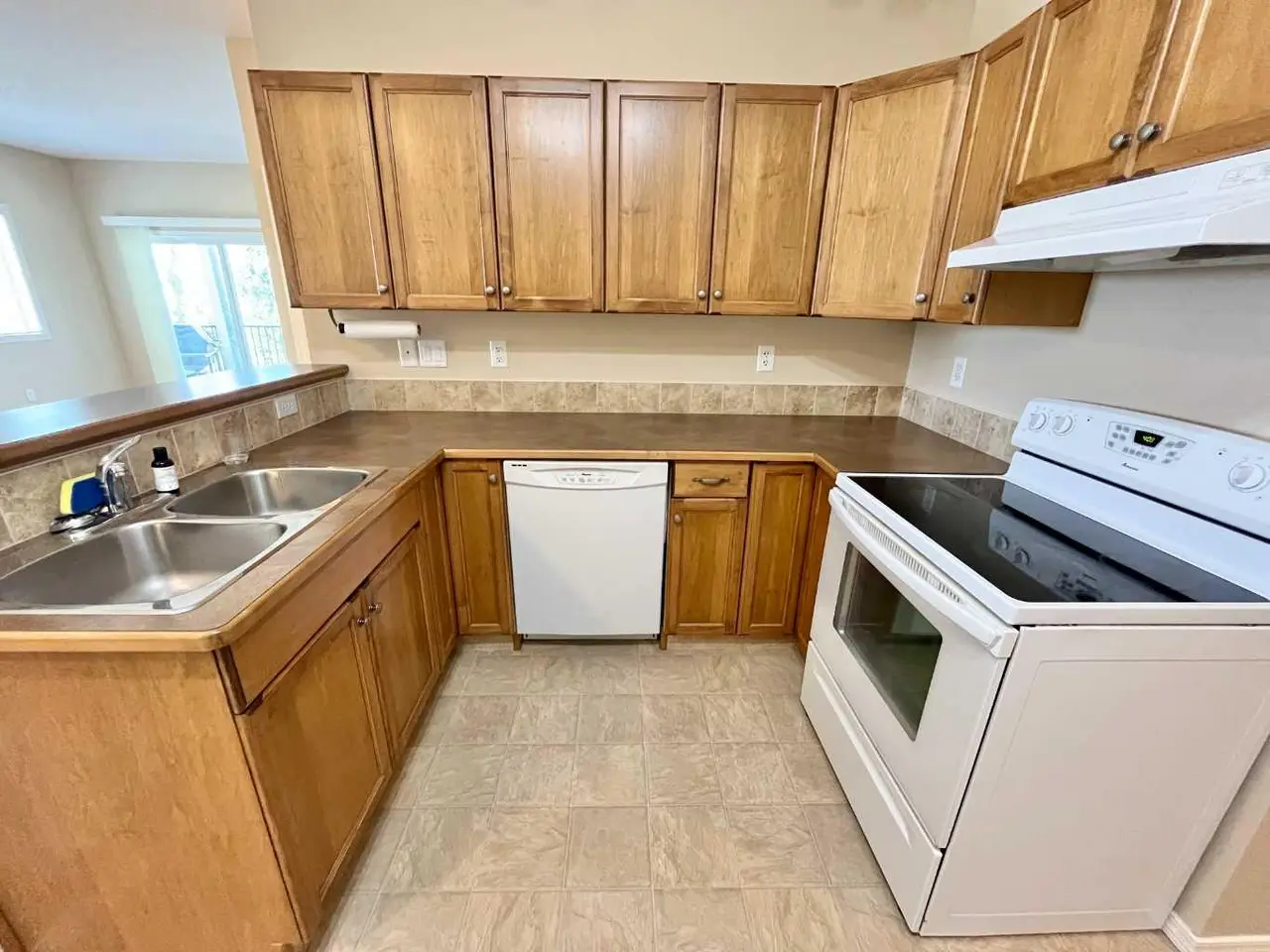7, 137 Silkstone Road W