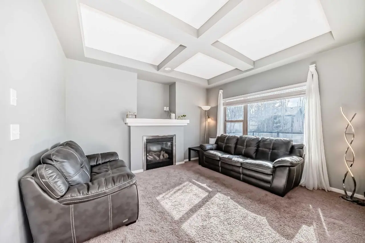 136 Sage Valley Drive NW