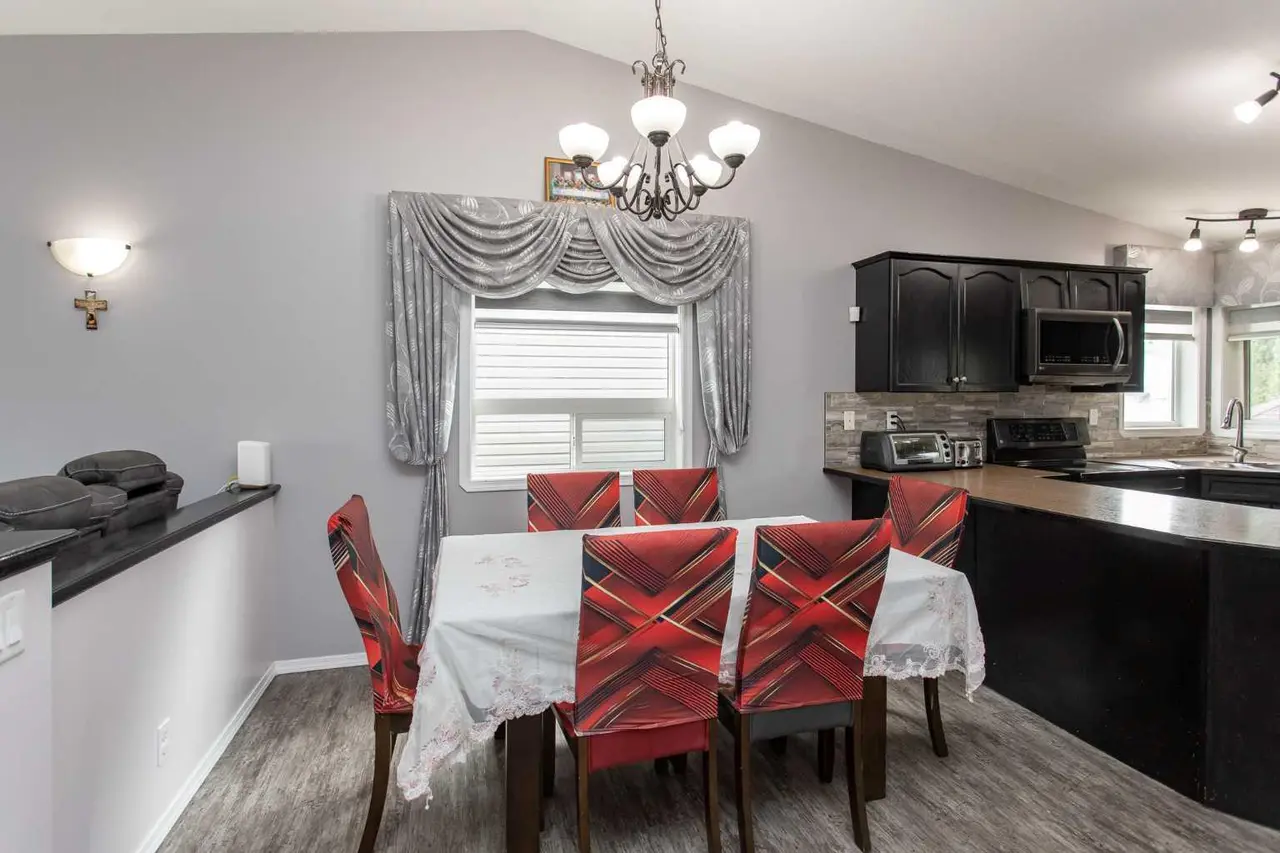 71 Vanier Drive 
