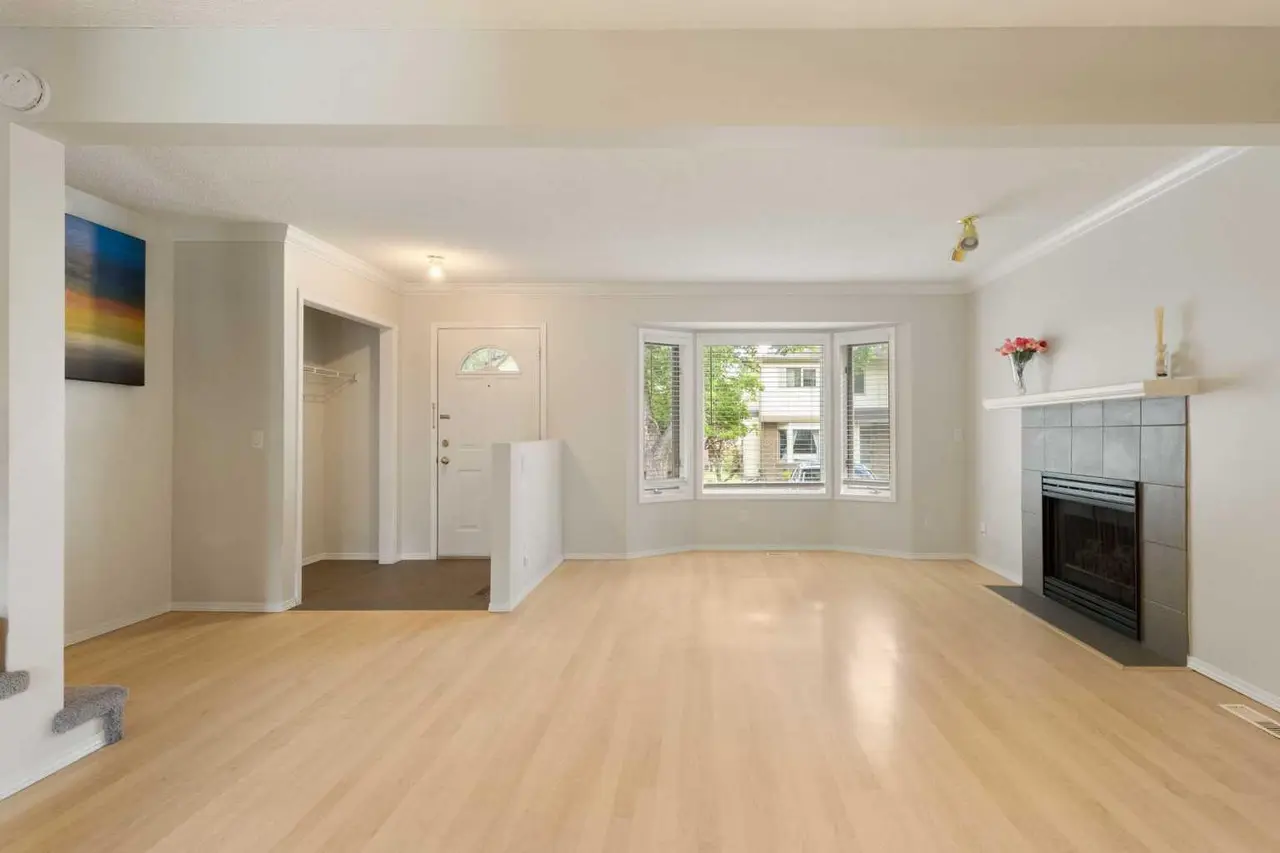 17 Patina Park SW