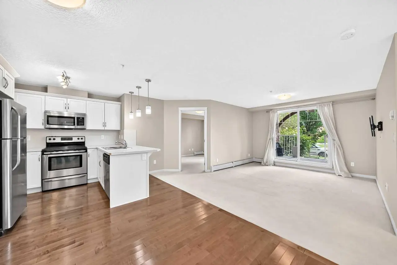 106, 304 Cranberry Park SE