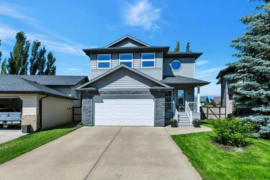 19 Lougheed Close 