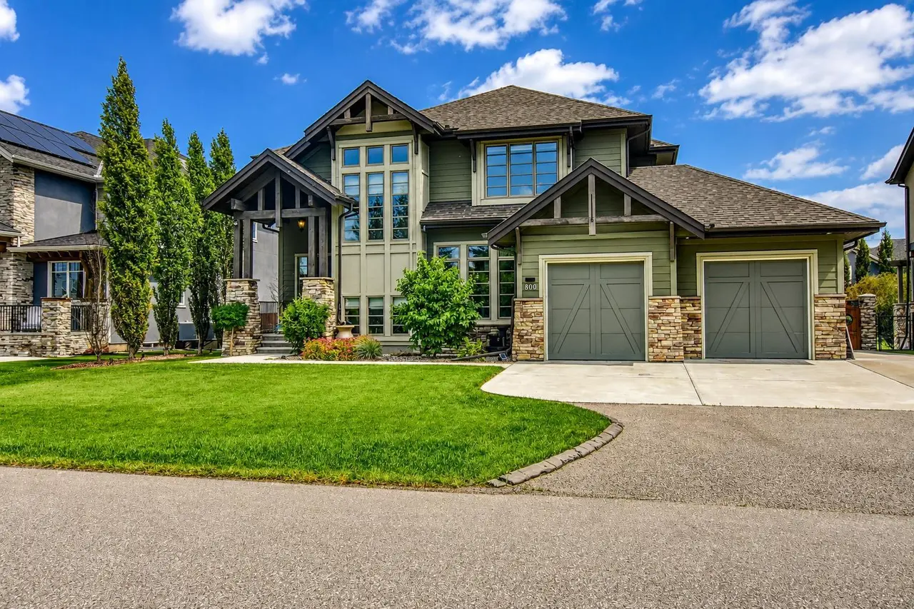 800 East Lakeview Road