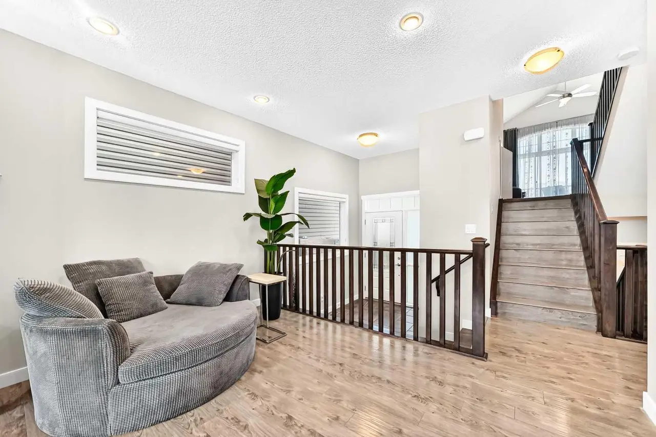 47 SAGE BLUFF Mews NW