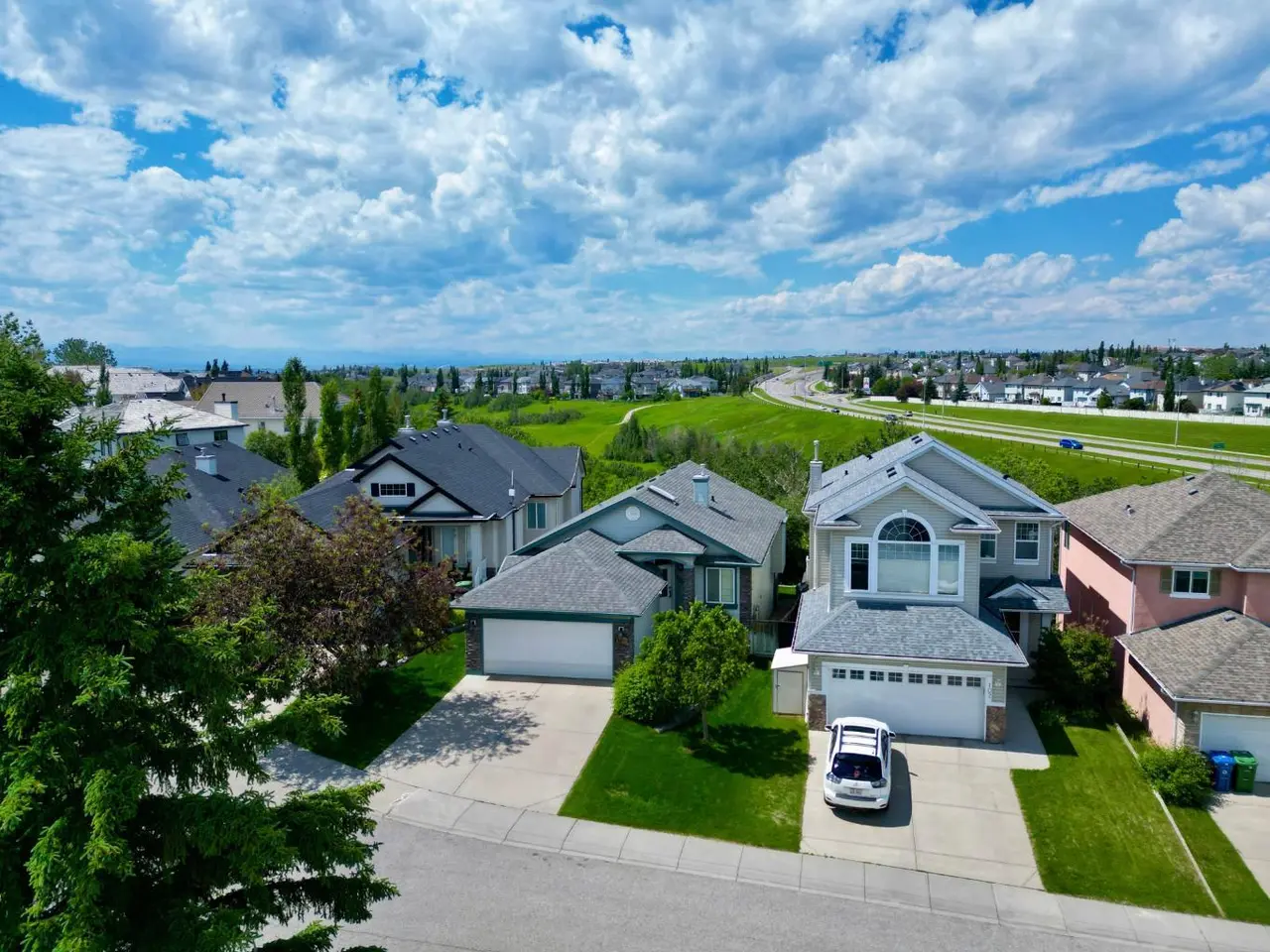 106 Arbour Ridge Close NW