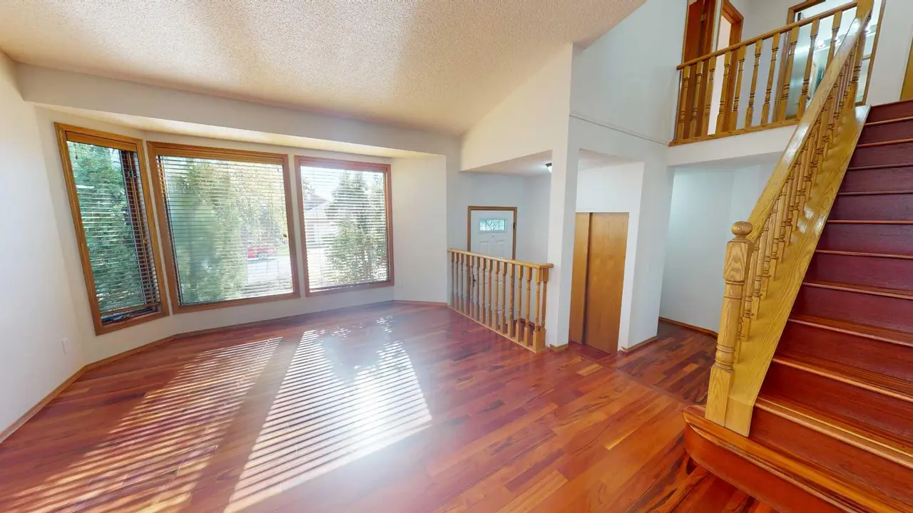 60 Sunmeadows Court SE
