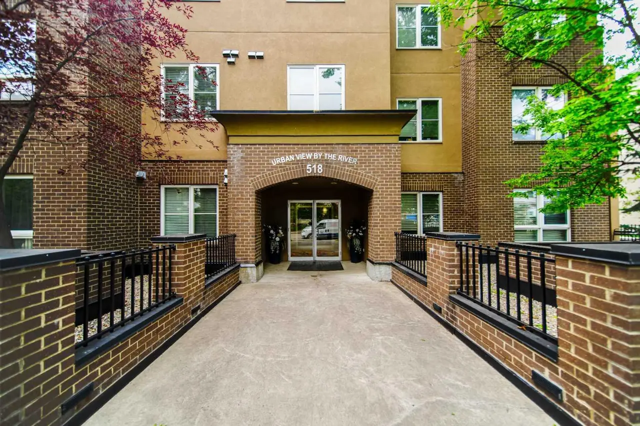 208, 518 33 Street NW