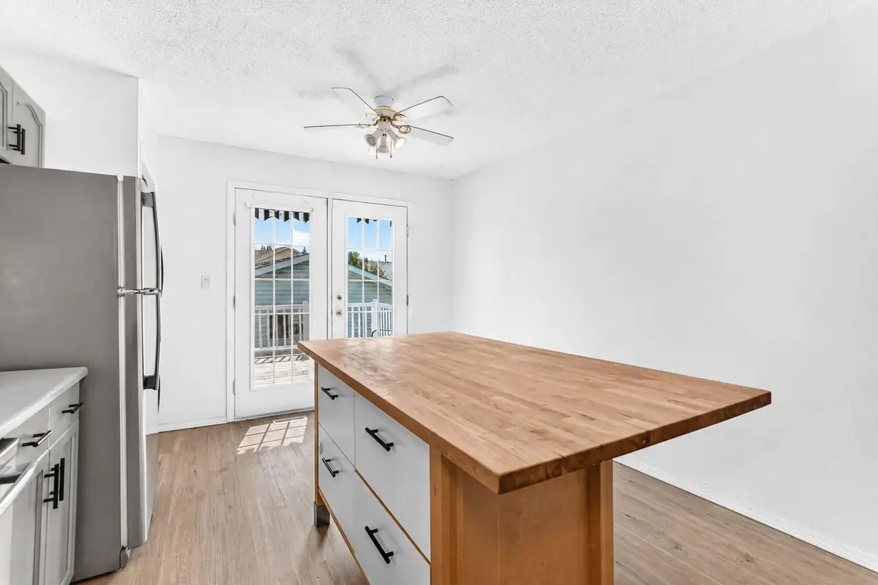 95 Eversole Crescent 