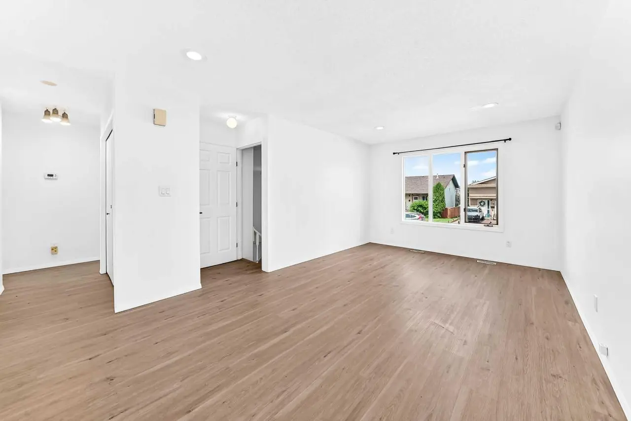 95 Eversole Crescent 